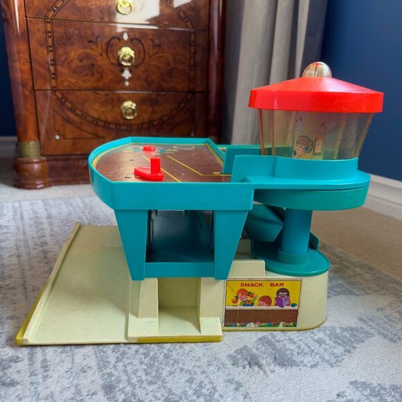 Fisher-Price Play Family Airport 1970s Nostalgia Toy - Picture 9 of 13